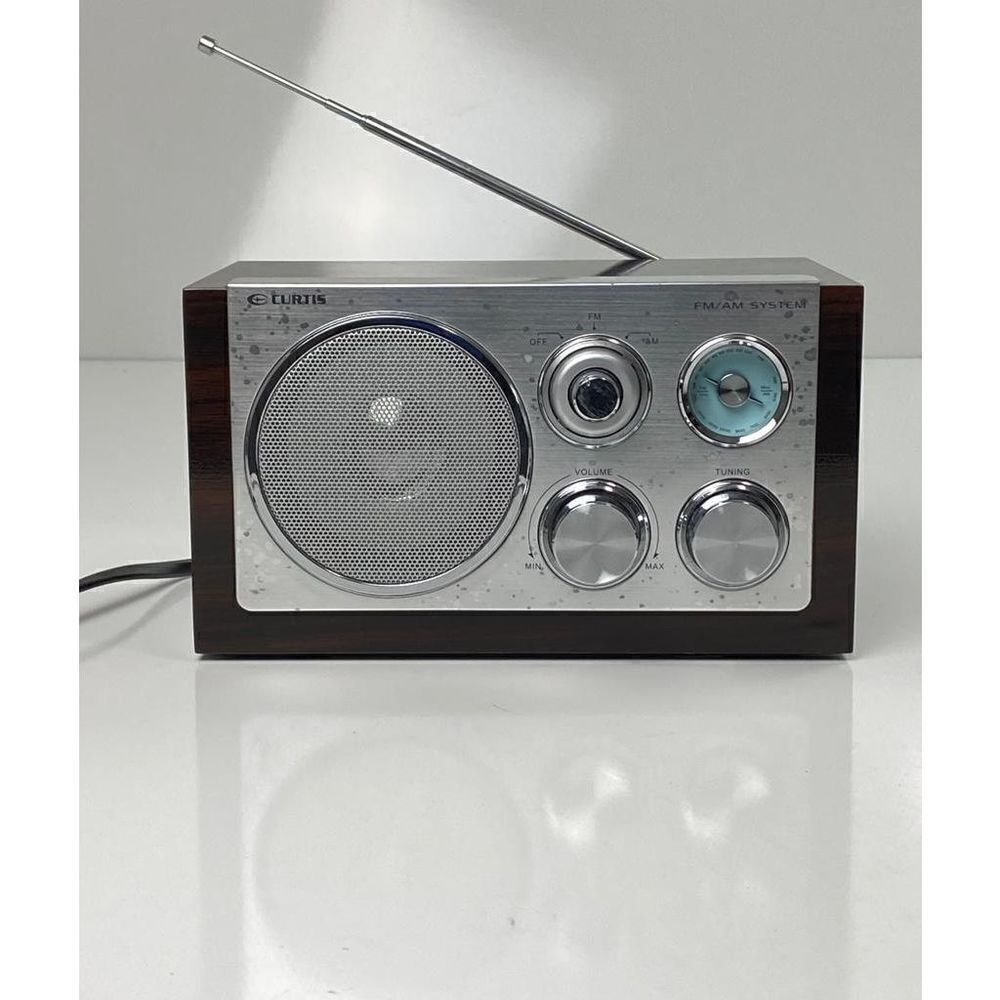 2005 Curtis AM/FM Radio Model RCD3815 Retro Design Excellent Working Condition D